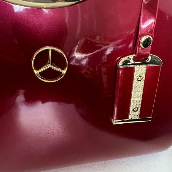 Source Unknown Red and Black Shoulder Bags with Gold Accents - Picture 13 of 16